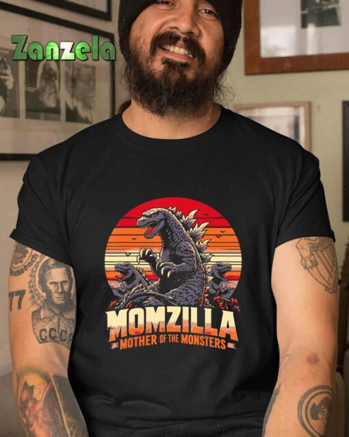 Momzilla Mother Of Monsters Retro vintage fanny Mothers day T-Shirt