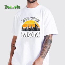 New York City Mom Mother’s Day Gift Mommy Mama NYC Skyline T-Shirt