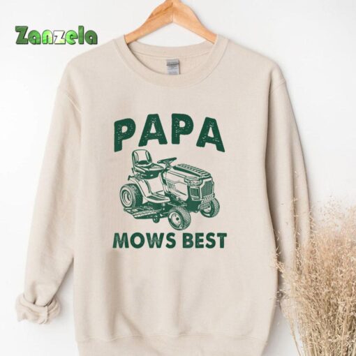 Papa Mows Best Riding Mower Retro Mowing Dad Father’s Day T-Shirt